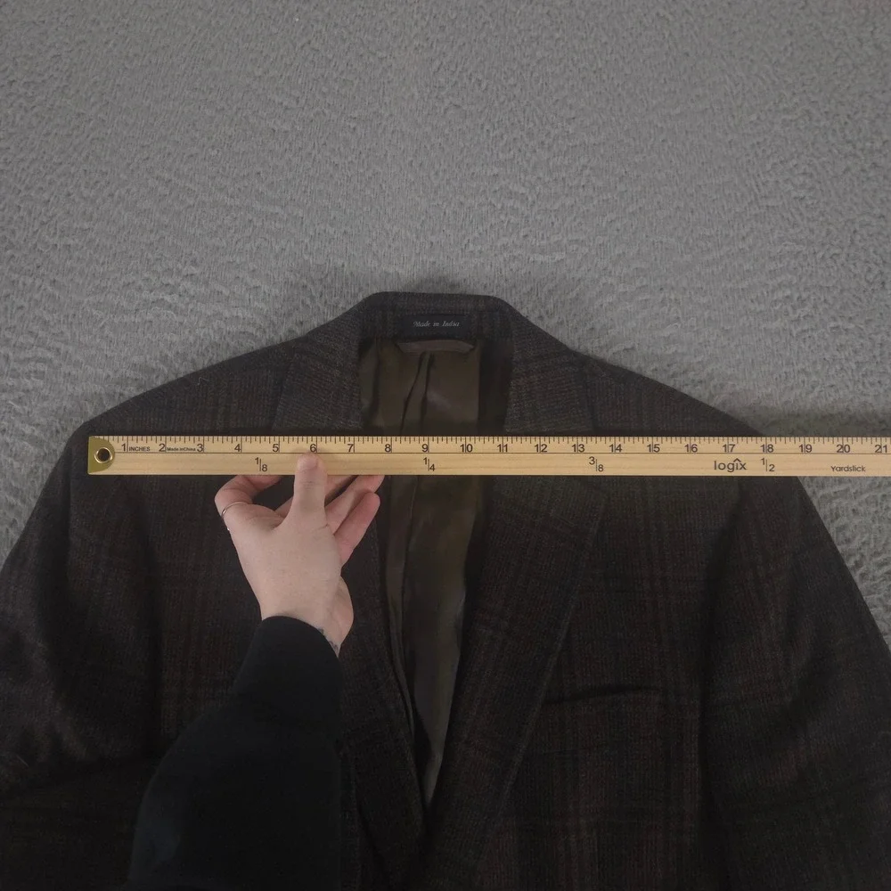 Men's Brown Plaid Blazer - Classic Tailored Jacket